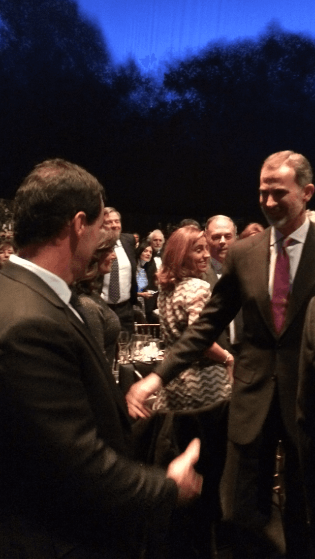 Saludando al Rey de España